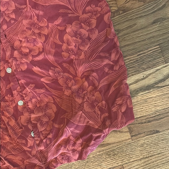 Tommy Bahama Red Casual Button Down Shirt with Botanical Print - Picture 5 of 7